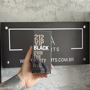 212 VIP Black Carolina Herrera Eau de Parfum - Perfume Masculino