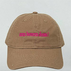 Boné Bordado Ajustável Identidade Carioca – Uma Boneca dessa (Nude)