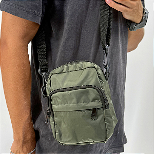 Shoulder Bag Preta Nylon Impermeável Compacta Multi Bolsos (Verde)