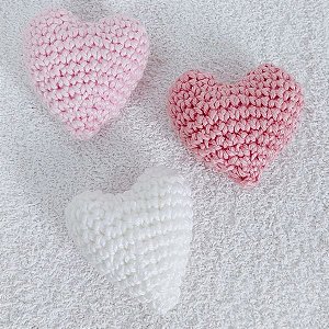 Trio Coração em Amigurumi Cores Rosa Bebê, Rose e Branco