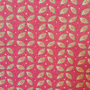 Tecido Tricoline Digital para Patchwork Sendo Metade do Tecido com Estampa em Tons de Rosa e Verde outra outra Floral