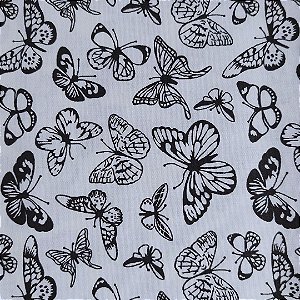 Tecido Tricoline Estampa Borboleta em Tons de Preto e Fundo em Branco