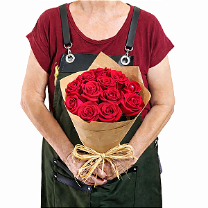 Buquê Brut Rouge - 12 Rosas Nacionais