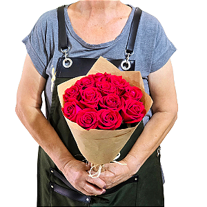Buquê Brut Rouge - 12 Rosas Nacionais
