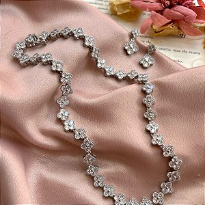 Conjunto Trevos Cravejados