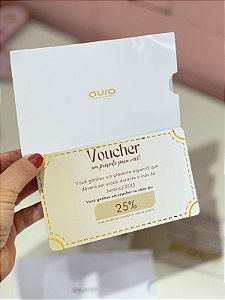 10 unid. Envelope com recorte especial + card com efeito metalizado