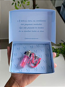 Kit caixa com chaveirinho de mini gloss ponteira Dior com pingente em logo 3D