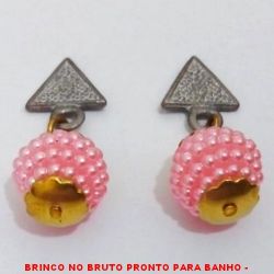 BRINCO NO BRUTO PRONTO PARA BANHO -  BRINCO COM BOLINHA DE PÉROLAS ROSAS  DE 8MM - TAMANHO:2,4CM - PESO:2,1GR -  BRU0455