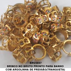 BRINCO *** NO BRUTO PRONTO PARA BANHO  COM ARGOLINHA DE PRESSÃO(TRANQUETA)  COM CORAÇÃO TODO CRAVEJADA EM MICRO  ZIRCONIA - (COLORIDA)TAM.12MM - PESO 2.6GR  BRU5857