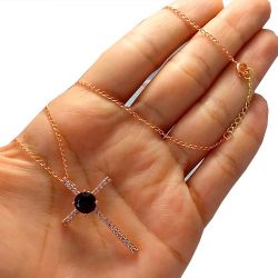 Gargantilha No Bruto Pronto Para Banho Com Corrente Elo Português Cruz Toda Cravejada Em Zircônias  Tam da Corrente: 44,5cm Pingente: 4,0cm Peso: 3 gramas REF: BRU1384