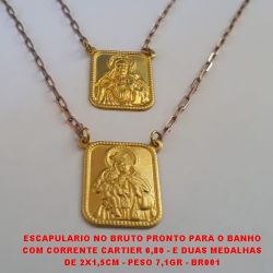 ESCAPULARIO NO BRUTO PRONTO PARA O BANHO COM CORRENTE CARTIER 0,80 - E DUAS MEDALHAS DE 2X1,5CM - PESO 7,1GR - BR001