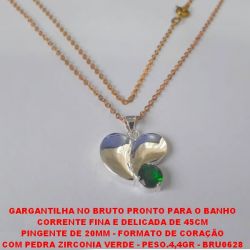 GARGANTILHA NO BRUTO PRONTO PARA O BANHO CORRENTE FINA E DELICADA DE 45CM PINGENTE DE 20MM - FORMATO DE CORAÇÃO COM PEDRA ZIRCONIA VERDE - PESO.4,4GR - BRU0628