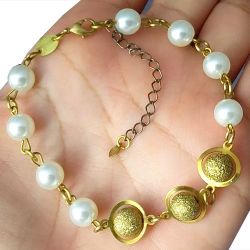 Pulseira No Bruto Pronto Para Banho Com Perolas e bolas De 8mm Tamanho Aproximado: 20,0cm Extensor: 6,0cm Peso: 6,0 gramas REF: BRU979A