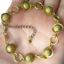 Pulseira No Bruto Pronto Para Banho Com Bolinhas De 8mm Tamanho Aproximado: 20,0cm Extensor: 6,0cm Peso: 8,1 gramas REF: BRU977A