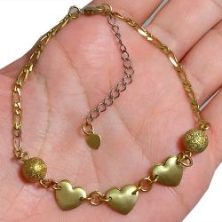 Pulseira No Bruto Pronto Para Banho Com Três Corações Duplos Tamanho Aproximado: 20,0cm Extensor: 5,0cm Peso: 4,9 gramas REF: BRU1886