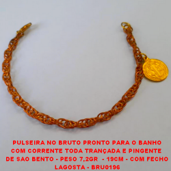 PULSEIRA NO BRUTO PRONTO PARA O BANHO COM CORRENTE TODA TRANÇADA E PINGENTE  DE SAO BENTO - PESO 7,2GR  - 19CM - COM FECHO LAGOSTA - BRU0196