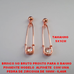 BRINCO NO BRUTO PRONTO PARA O BANHO PINGENTE MODELO  ALFINETE  COM UMA  PEDRA DE ZIRCONIA DE 10MM - 6,4GR  -BRU3520