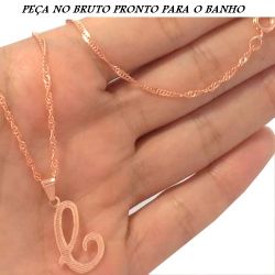 GARGANTILHA NO BRUTO PRONTO PARA O BANHO COM A LETRA ''C'' TAMANHO APROXIMADO:45CM TAMANHO PINGENTE:2CM 2,5GR REF.BRU994