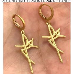 BRINCO PRESSÃO NO BRUTO PRONTO PARA BANHO JA NO COBRE COM A PALAVRA FÉ 2GR TAMANHO APROXIMADO:4CM REF.BRU1723