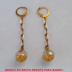 BRINCO NO BRUTO PRONTO PARA BANHO -  BRINCO COM CORRENTE E PÉROLA DE 10MM -  TAMANHO:6,0CM - PESO:3,3GR - BRU0890