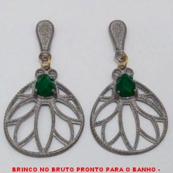 BRINCO NO BRUTO PRONTO PARA O BANHO -  BRINCO EM BAIXA FUSÃO VAZADO COM CRISTAL  VERDE - TAMANHO:5,0CM - PESO:5,8GR - BRU4124
