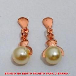 BRINCO NO BRUTO PRONTO PARA O BANHO -  BRINCO COM PÉROLA DE 5MM - TAMANHO:2,3CM -  PESO:0,9GR - BRU4283