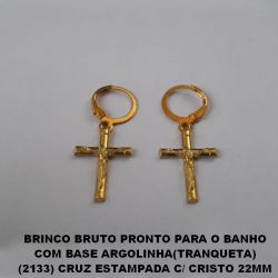 BRINCO BRUTO PRONTO PARA O BANHO COM BASE ARGOLINHA(TRANQUETA) (2133) CRUZ ESTAMPADA C/ CRISTO 22MM PESO 1,9GR - BRU0180