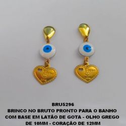 BRINCO NO BRUTO PRONTO PARA O BANHO  COM BASE EM LATÃO DE GOTA - OLHO GREGO  DE 10MM - CORAÇÃO DE 12MM PESO TOTAL 2,5GR - BRU5296