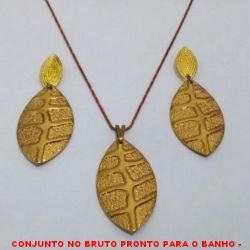CONJUNTO NO BRUTO PRONTO PARA O BANHO -  CONJUNTO DE FOLHA - GARGANTIHA COM CORRENTE  (L11) IMPORTADA DE 45CM+EXTENSOR - BRINCO  DE 4,3CM - PESO TOTAL:6,3GR - BRU4292