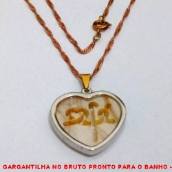 GARGANTILHA NO BRUTO PRONTO PARA O BANHO -  GARGANTILHA COM CORRENTE SINGAPURA E  PINGENTE DE CORAÇÃO DE MADREPEROLA COM A  PALAVRA ''FÉ''  - TAMANHO:45,0CM - PESO:4,0GR -  BRU4060