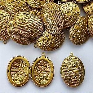 PINGENTE BRUTO PRONTO PARA BANHO - (CX73) - RELICÁRIO OVAL  29MM - PESO TOTAL 4,2GR - BRU3844