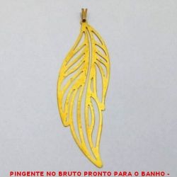 PINGENTE NO BRUTO PRONTO PARA O BANHO -  PINGENTE DE FOLHA - TAMANHO:8,4CM - PESO: 2,0GR - BRU3095