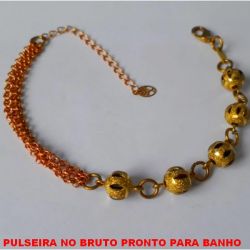 PULSEIRA NO BRUTO PRONTO PARA BANHO COREENTE ELLO PORTUGUES TRIPLA  - COM CINCO BOLAS DIAMANTADA DE 8MM - PESO 5,3GR - 18CM -COM FECHO LAGOSTA BRU1606