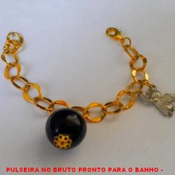 PULSEIRA NO BRUTO PRONTO PARA O BANHO -  PULSEIRA FEMININA COM PENDURICALHO DE  BOLA DE RESINA DE 2,0CM E ANJO EM BAIXA FUSÃO  COM CRISTAL - TAMANHO:17,6CM - PESO:14,1GR -  BRU3866