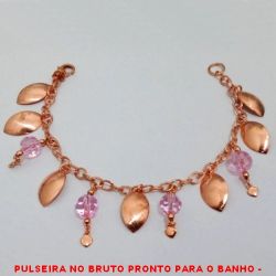 PULSEIRA NO BRUTO PRONTO PARA O BANHO -  PULSEIRA FEMININA COM PENDURICALHOS DE  CRISTAIS SEXTAVADOS ROSAS DE 8MM E ''FOLHAS'' -  TAMANHO:19,0CM - PESO:10,2GR - BRU4225