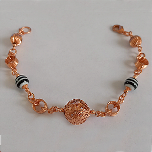 PULSEIRA NO BRUTO PRONTO PARA O BANHO -  PULSEIRA FEMININA COM BOLINHAS TRABALHADAS  DE 8MM,CONTAS DE PORCELANA DE 7MM E BOLA  VAZADA DE 13MM - TAMANHO:20,0CM - PESO:7,9GR -  BRU4213