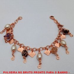 PULSEIRA NO BRUTO PRONTO PARA O BANHO -  PULSEIRA FEMININA COM PENDURICALHOS DE  PÉROLAS,LOSANGOS E PEDRAS NATURAL (CORES  SORTIDAS) - TAMANHO:20,0CM - PESO:17,5GR -  BRU4226