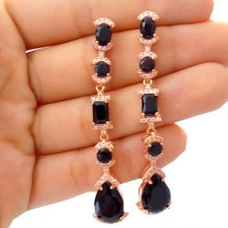 Brinco Longo Tipo Noiva no Bruto Pronto Para Banho Com Pedras de Zirônia Negra Em Volta Todo Cravejado de Micros Zircônia Peso: 13 gramas Tam Aprox: 7,0cm  REF: BRU1327