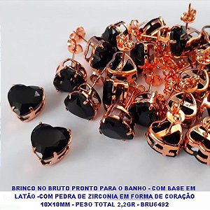BRINCO NO BRUTO PRONTO PARA O BANHO - COM BASE EM  LATÃO -COM PEDRA DE ZIRCONIA EM FORMA DE CORAÇÃO 10X10MM - PESO TOTAL 2,2GR - BRU6492