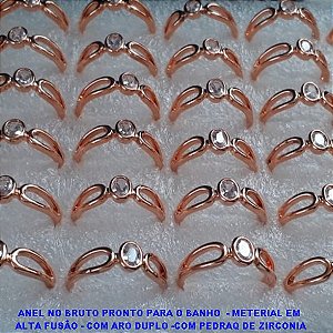 ANEL NO BRUTO PRONTO PARA O BANHO  - METERIAL EM  ALTA FUSÃO - COM ARO DUPLO -COM PEDRAQ DE ZIRCO ANEL00024
