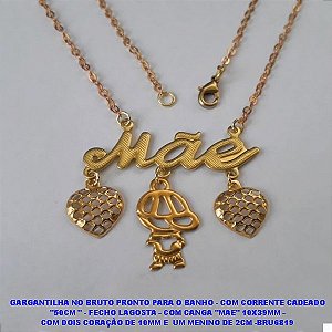 GARGANTILHA NO BRUTO PRONTO PARA O BANHO - COM CORRENTE CADEADO "50CM " - FECHO LAGOSTA - COM CANGA "MAE" 10X39MM - COM DOIS CORAÇÃO DE 10MM E  UM MENINO DE 2CM -BRU6819