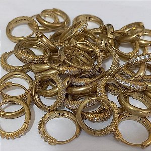 BRINCO NO BRUTO PRONTO PARA O BANHO BRINCO DE PRESSDÃO(TRANQUETA) - COM  UMS FILEIRA DE ZIRCONIA - TAMANHO 14MM PESO TOTAL 2GR - BRU2311C