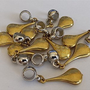 ACESSORIO NO BRUTO PRONTO PARA O BANHO(361)BASE EM ABS - PINGENTE LATÃO -GOTA DUPLA ESTAMPADA ESCAMA 20MM -  BERLOQUE PARA PULSEIRA SIMILAR A PANDORA(PEÇA VENDIDA POR UNIDADE) - PESO 1,3GR - BRU000516
