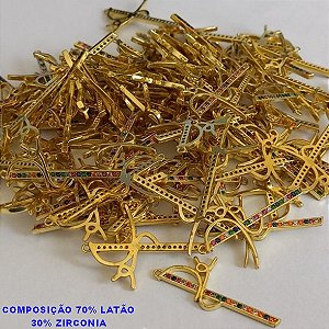 PINGENTE BRUTO PRONTO PARA O BANHO (CX33) - COMPOSIÇÃO 70% LATÃO E 30%ZIRCONIA - COM PINGENTE PALAVRA '' FÉ '' COM ZIRCONIAS  NEGRAS - PESO 1.1GR(TAMANHO  26X18MM -  - BRU000581