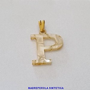 PINGENTE NO BRUTO PRONTO PARA O BANHO LETRA P EM MADRE PÉROLA SINTÉTICA -  TAMANHO 27X20MM - PESO:0,8GR - BRU100124A