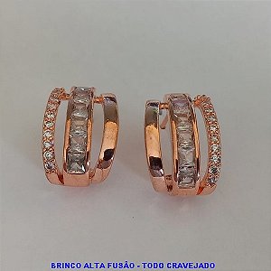 BRINCO NO BRUTO PRONTO PARA O BANHO - COM DUAS FILEIRA DE MICRO ZIRCONIAS - LARGURA 1,5CM - PESO TOTAL 3GR - BRU4040