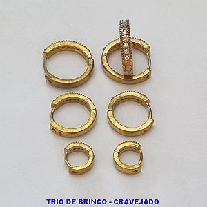 BRINCO NO BRUTO PRONTO PARA O BANHO 100% LATÃO  - TRIO DE BRINCO COM 3 PAR TAMANHOS 17MM/15MM/10MM CRAVEJADOS COM  MICRO ZIRCÔNIAS - PESO TOTAL 3,8GR - BRU100143A