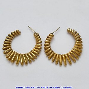 BRINCO NO BRUTO PRONTO PARA O BANHO(CX86) - 100%LATÃO ARGOLA ESPIRAL 37MM  - PESO TOTAL 12,4GR - BRU100360A