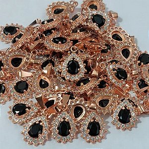 PINGENTE NO BRUTO PRONTO PARA O BANHO ( CX30) - PINGENTE DE GOTA TODO CRAVEJADO EM MICRO ZIRCONIA+UMA PEDRA DE ZIRCONIA 6X8MM PESO TOTAL DO PINGENTE(MAD) - 1.3GR - TAMANHO 18X12MM - BRU000987
