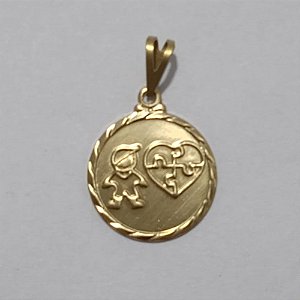 PINGENTE NO BRUTO PRONTO PARA O BANHO - (5275) MEDALHA MENINO QUEBRA-CABEÇA (AUTISMO) AUTO RELEVO- TAMANHO 17.9MM - PESO 1.2GR - BRU001016A